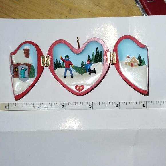 💗5 / $25 1991 Hallmark keepsake ornament in original box - Picture 4 of 4